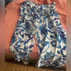Resort pants! Gorgeous light and flowy City Chic Blue and White Leaf Print Pants